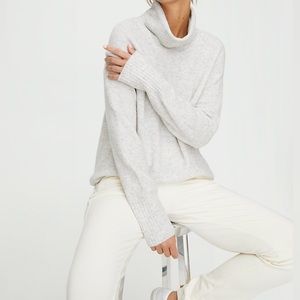 The Group by Babaton PLUTARCH SWEATER Heather Snow